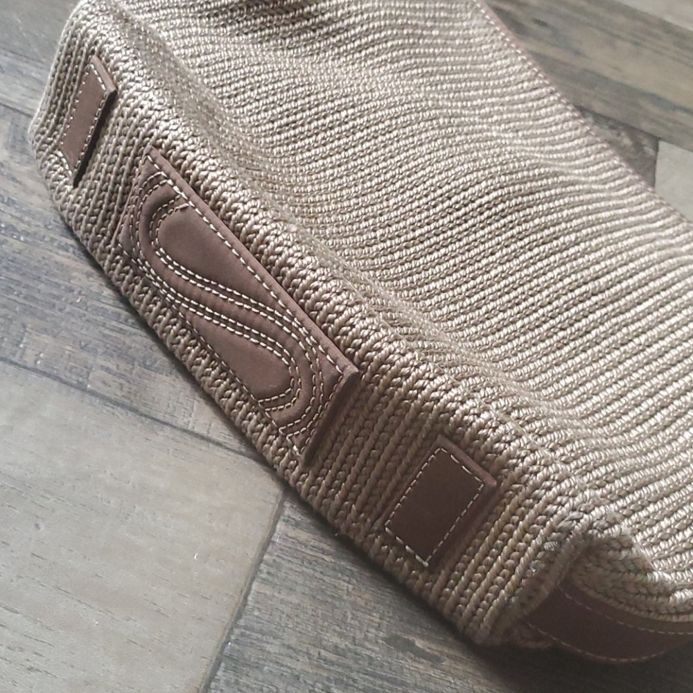 The Sak Tan Shoulder Bag - Picture 6 of 10